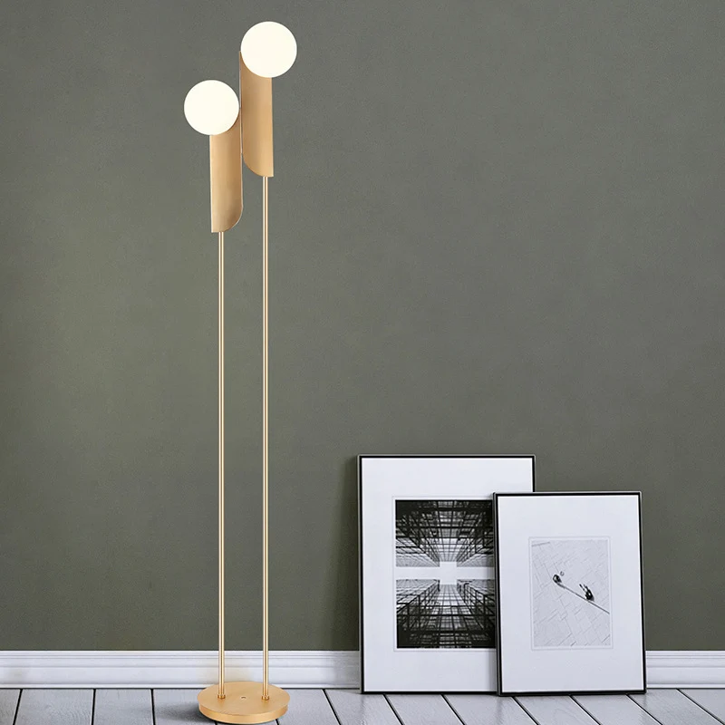 Moderne Dual-Head Stehlampe