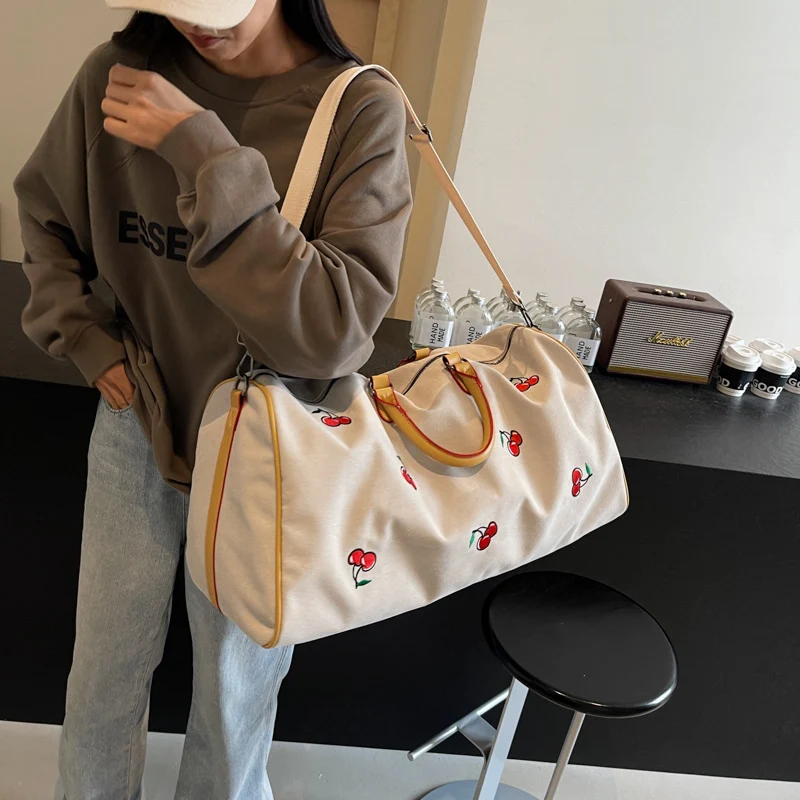 Bestickte Reise-Tasche Brehn