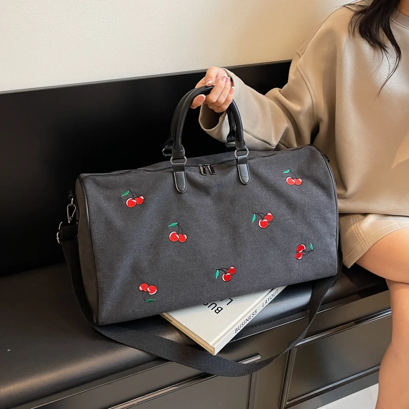 Bestickte Reise-Tasche Brehn