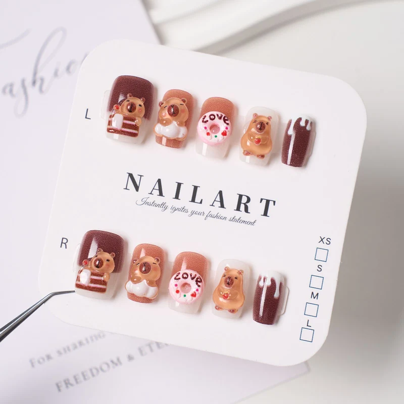 Stylisches Press-On-Nagelset