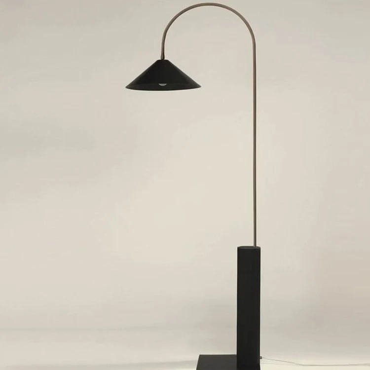 Moderne Bogen-Stehlampe mit einzigartigem Lampenschirm-Design