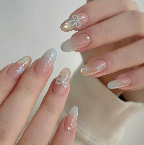 Stylisches dekoratives Press-On-Nagelset