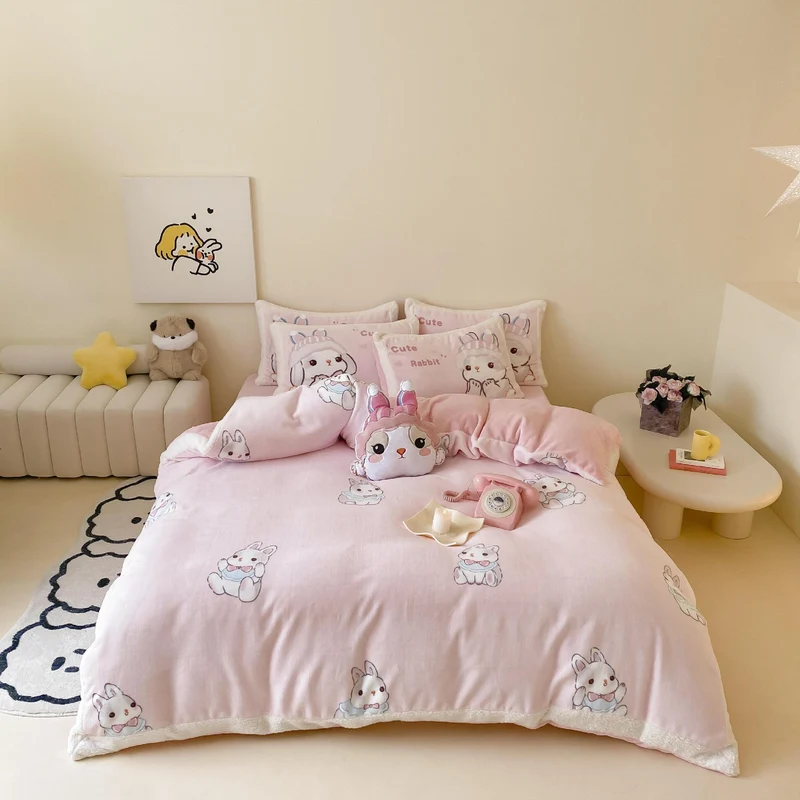 Kinderbettwäsche-Set mit Teddyfleece-Besatz und niedlichen Panda- & Bärenmotiven