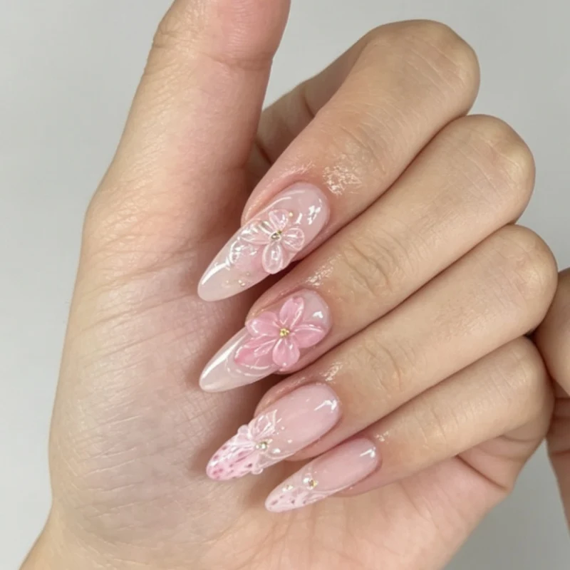 Florales Design Stiletto Nagelkunst