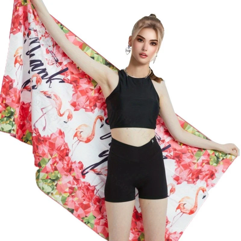 Strandtuch mit auffälligem Flamingo-Design und schnelltrocknendem Material Skanto