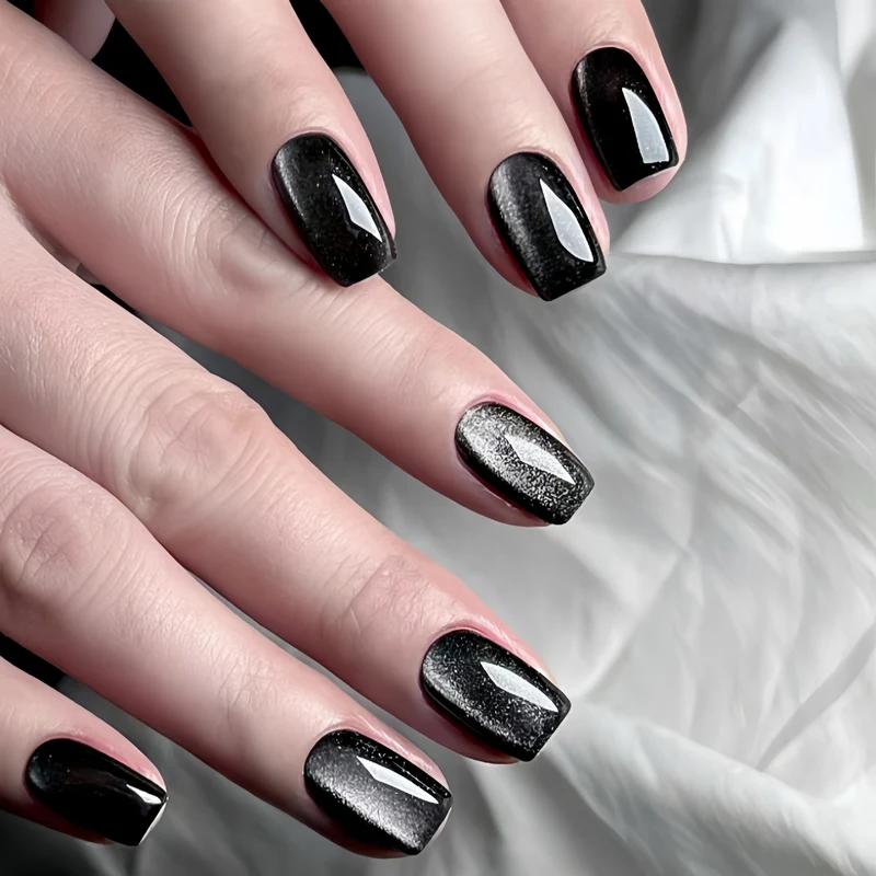 Festliche saisonale Nagelkunstverschönerungen