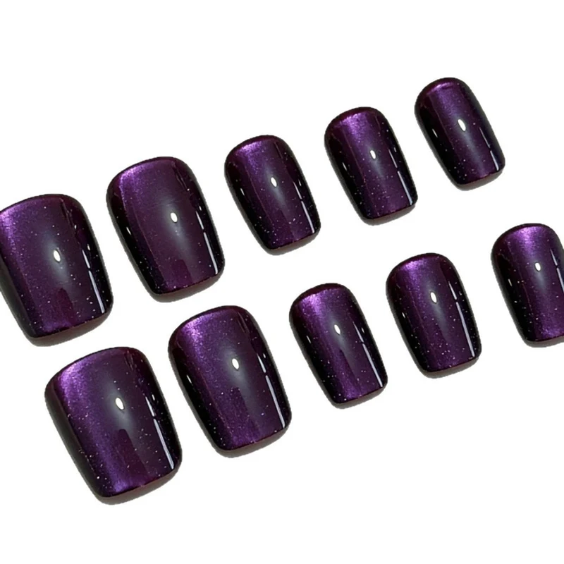 Glänzende Gel-Nagelverstärkungen