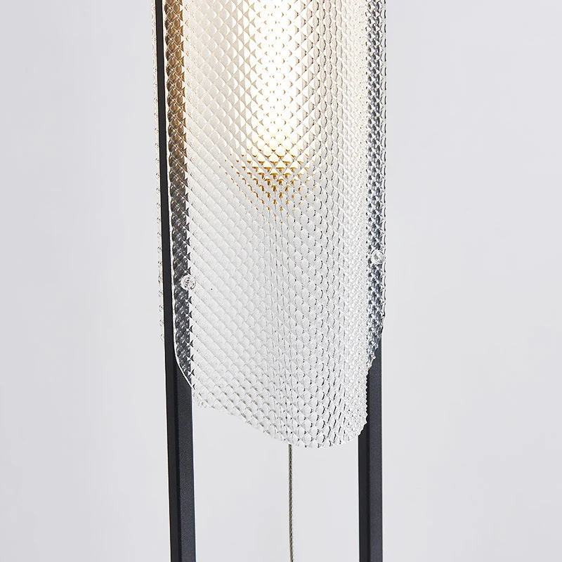 Minimalistische hohe Stehlampe mit einstellbarer Helligkeit
