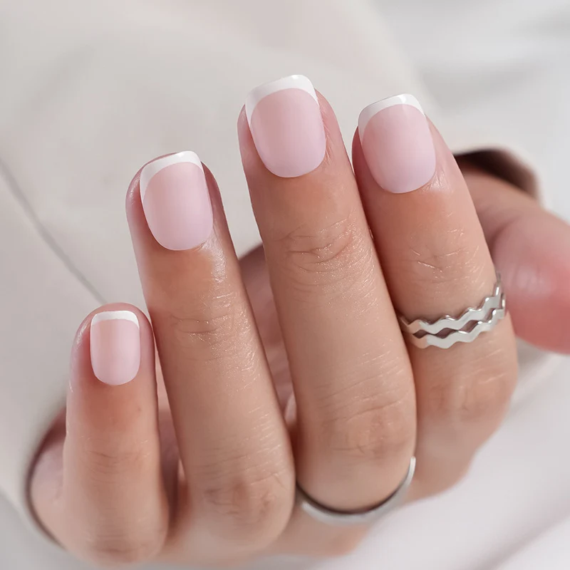 Festliche Feiertags-Nagelkunst