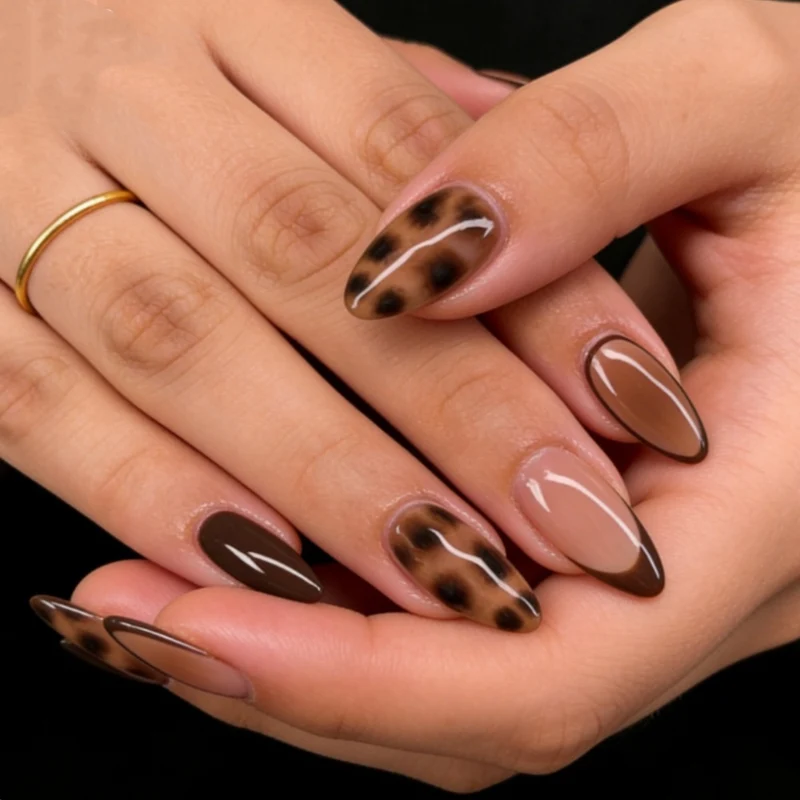 Elegante Gel-Nagelverlängerungen