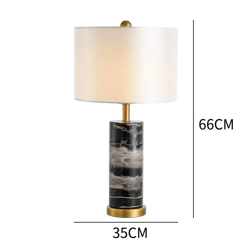 Marmor-Basen-Tischlampe mit elegantem Stoffschirm