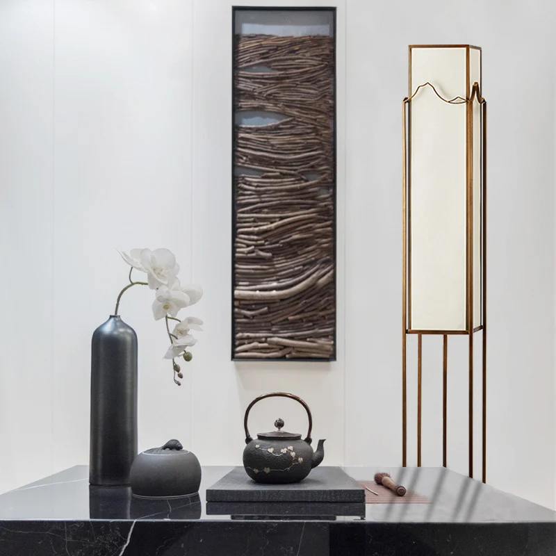Elegante Slim Stehlampe