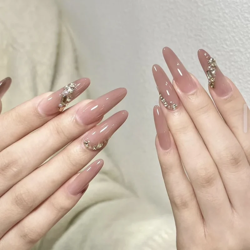 Elegantes Stiletto Press-On-Nagel-Set