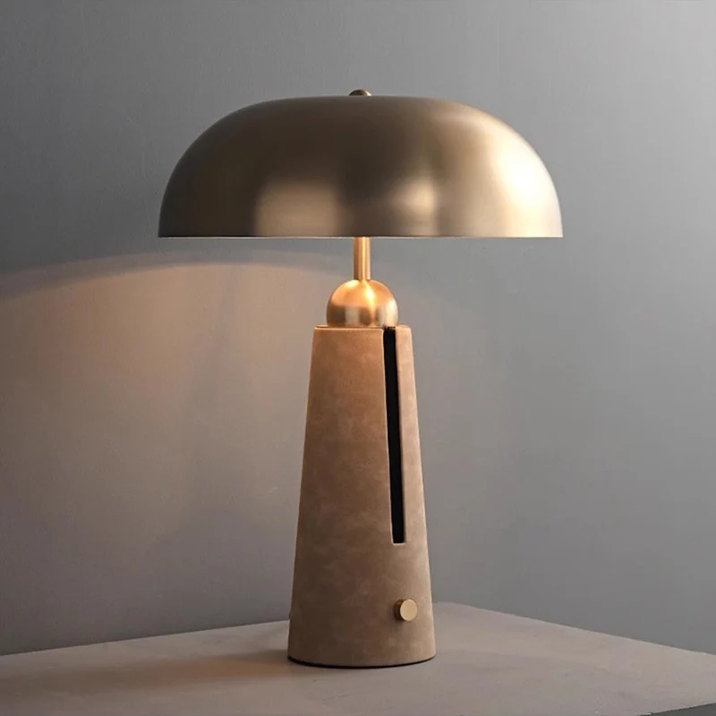 Zeitgenössische Tischlampe mit einzigartigem geometrischen Design
