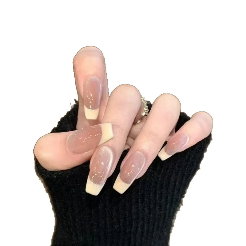 Dekorative handgefertigte Nagelverlängerungen