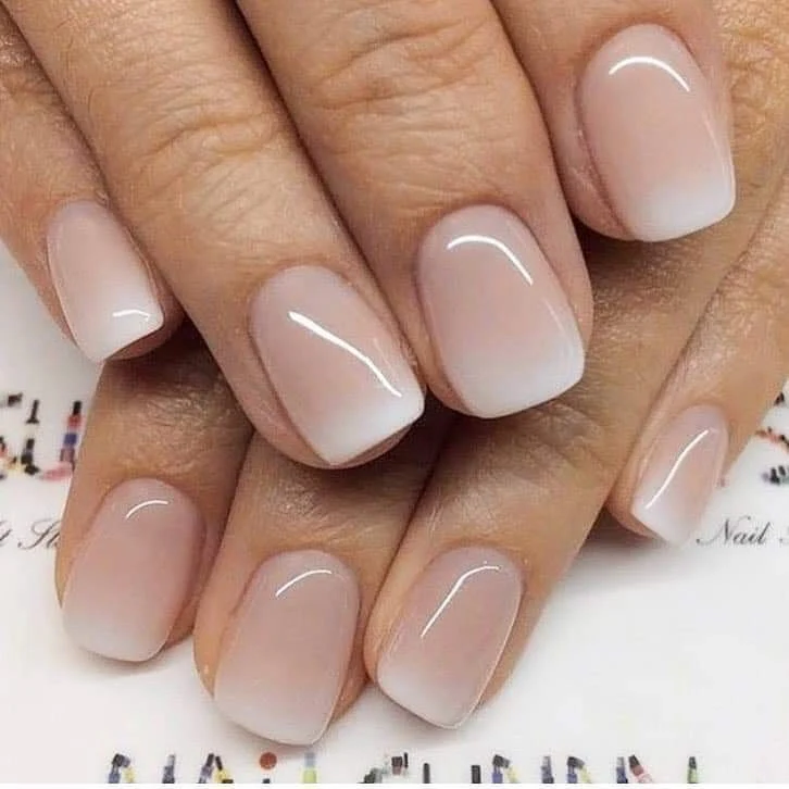 Dekorative Gel-Nagelkunst