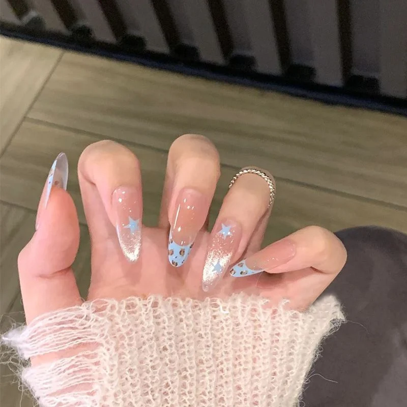 Dekoratives florales Nagelkunst-Set