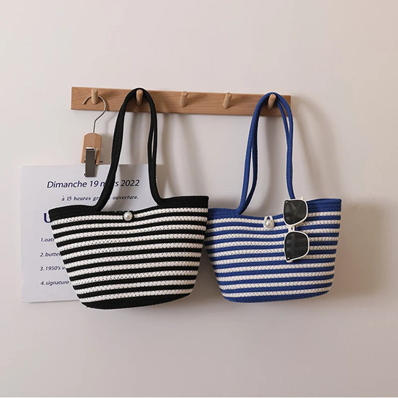 Trendige Handtasche mit stylischen Streifen Skanto