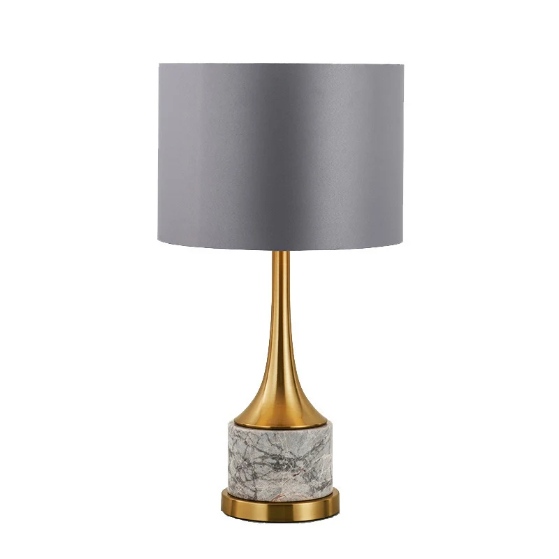 Elegante Marmor- und Gold-Tischlampe