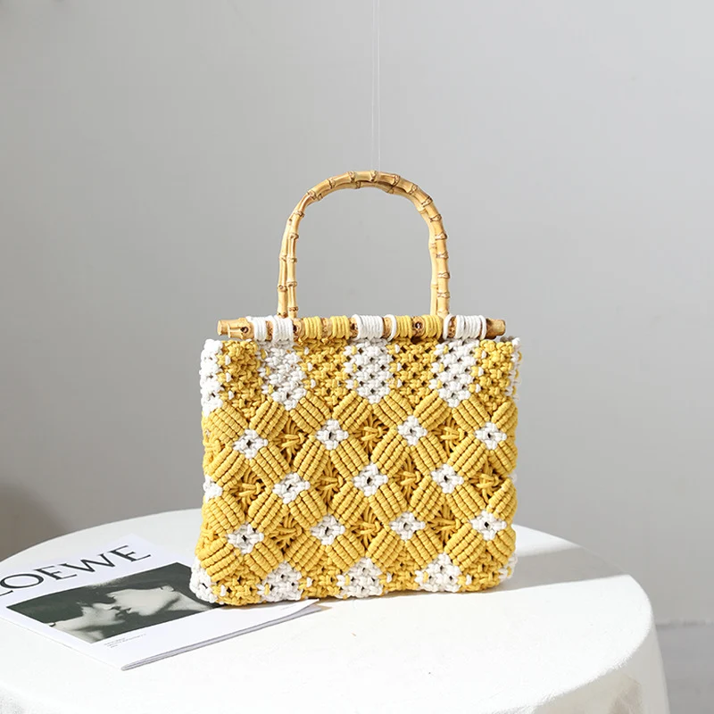 Stilvolle geflochtene Handtasche mit einzigartigem Karomuster Skanto