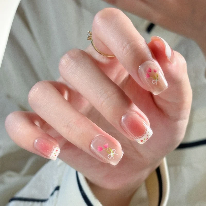 Künstlerisches Floral Press-On Nagel Set