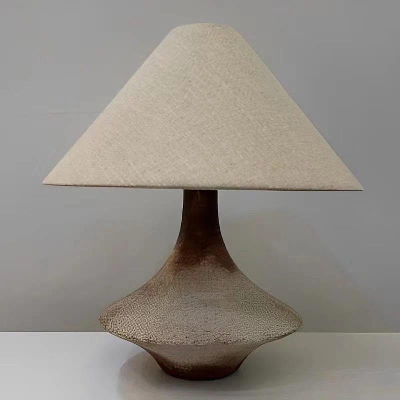 Artisan Tischlampe mit natürlicher Ästhetik