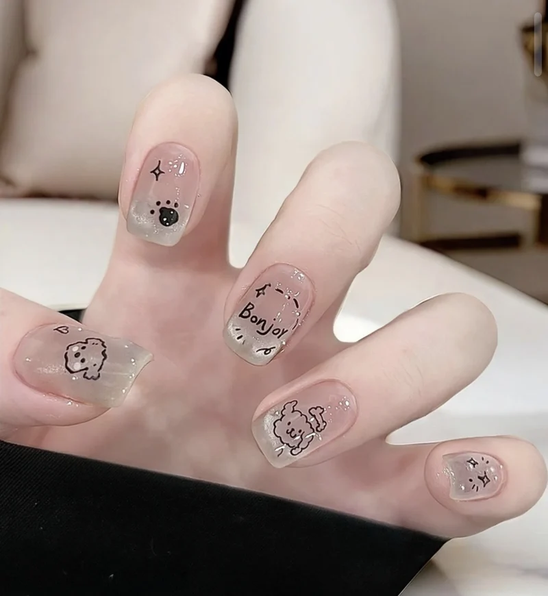 Künstlerische Nagelkunst