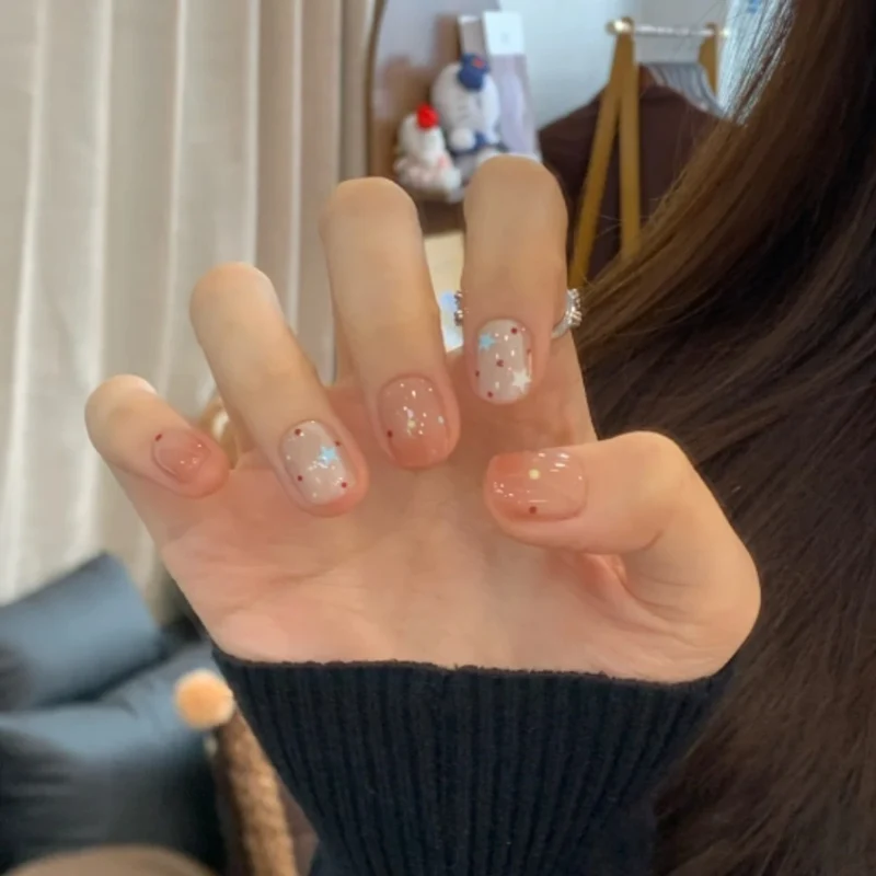 Künstlerische Nagelzubehör