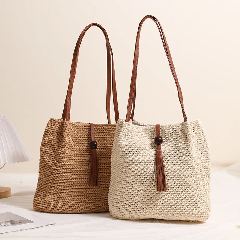 Handgehäkelte Crossover-Tasche mit Lederdetails Skanto