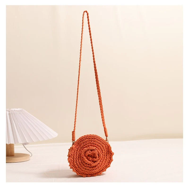 Handgehäkelte Crossover-Tasche mit floralen Details Skanto