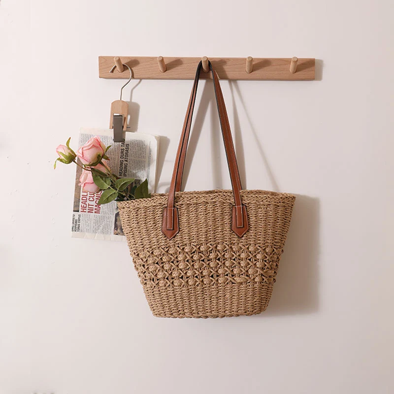 Handgefertigte Rattan-Korbtasche mit eleganten Lederdetails Skanto
