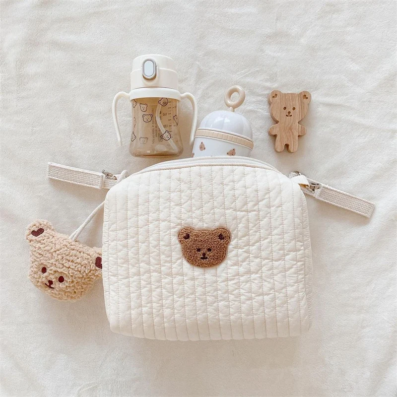 Gestepptes gepolstertes Windel-Tasche für das Kinderzimmer mit Teddy-Applikation und abnehmbarem Riemen