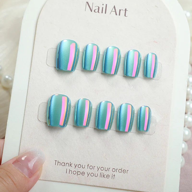 Stylisches Press-On Nagelset