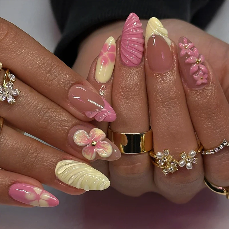 Romantisches Kuss-inspiriertes Press-On Nagelkunstset