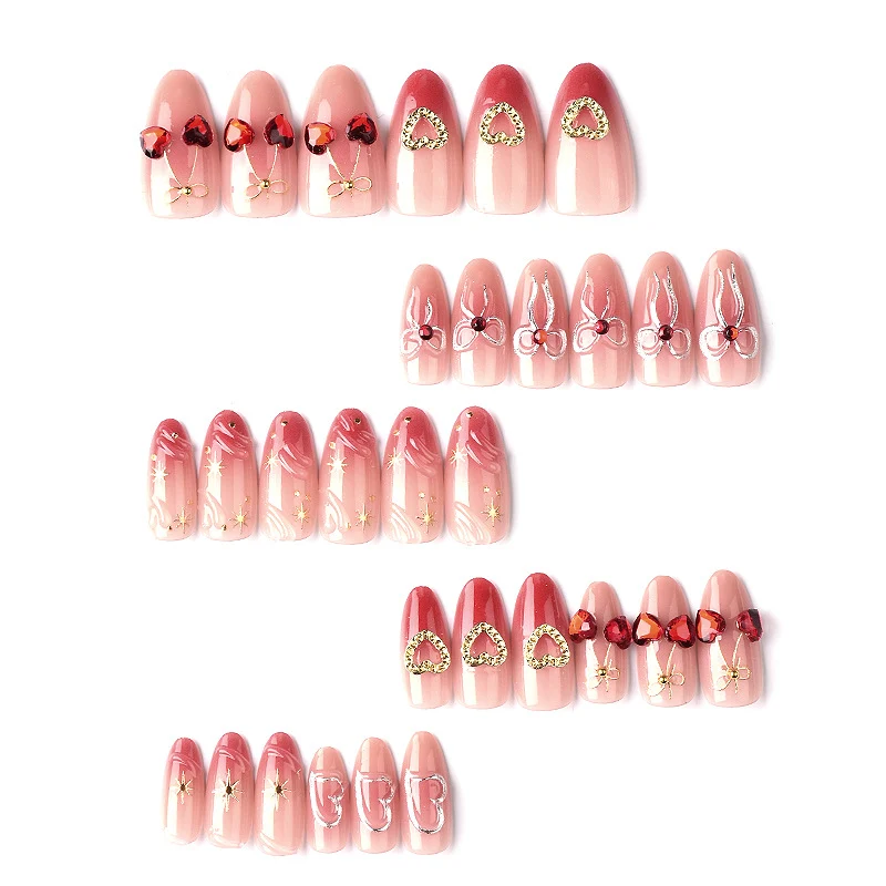 Romantisches Herz-Themen Press-On Nagelkunstset