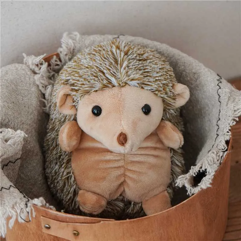 Plüsch-Igel-Kuscheltier mit strukturiertem Kunstfellrücken und samtiger Vorderseite