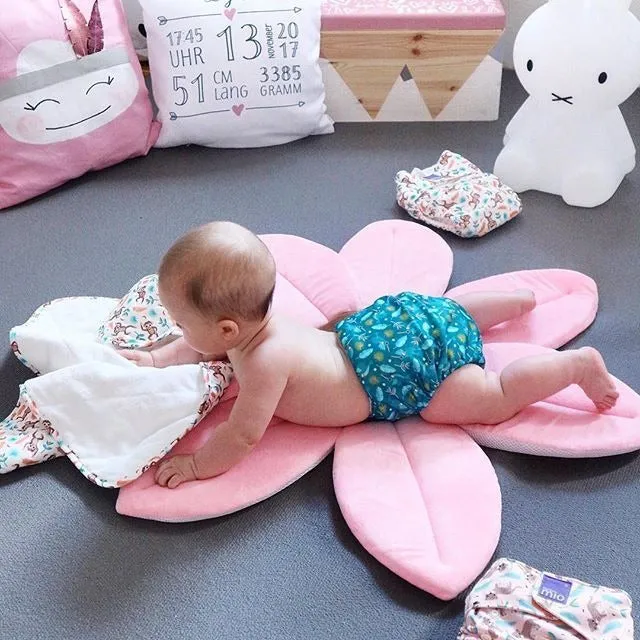 Plüsch-Blütenblatt Baby-Spielmatte für Bauchzeit und Kinderzimmer Fußkissen