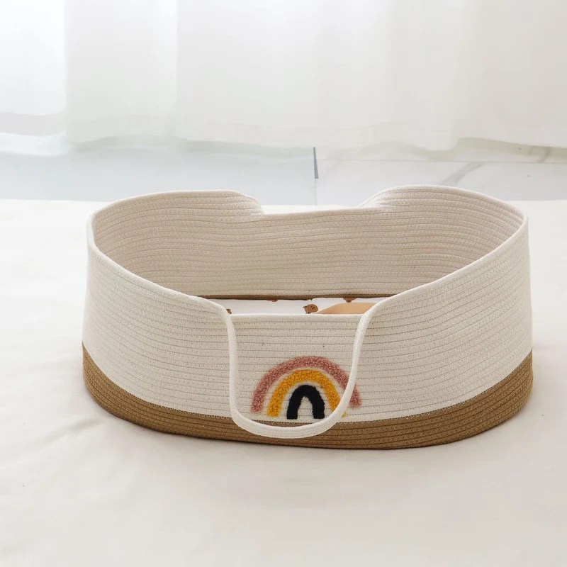 Gestepptes Baumwoll Portable Baby-Bassinet Nest mit gesticktem Regenbogen-Detail