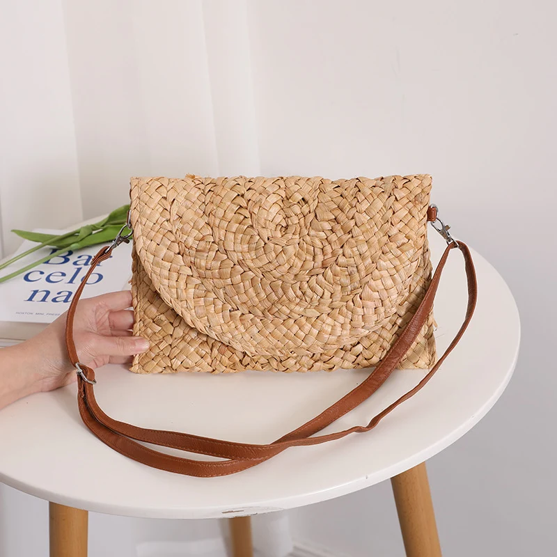 Handgemachte Korbtasche mit elegantem Wellenmuster Skanto
