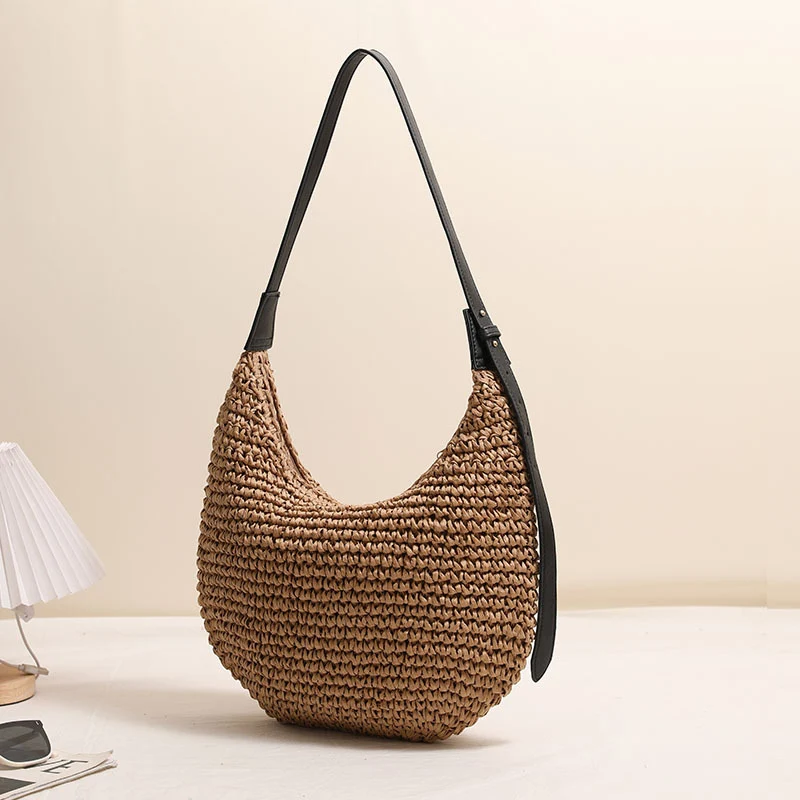 Handgemachte Hobo Bag aus Naturraffia Skanto