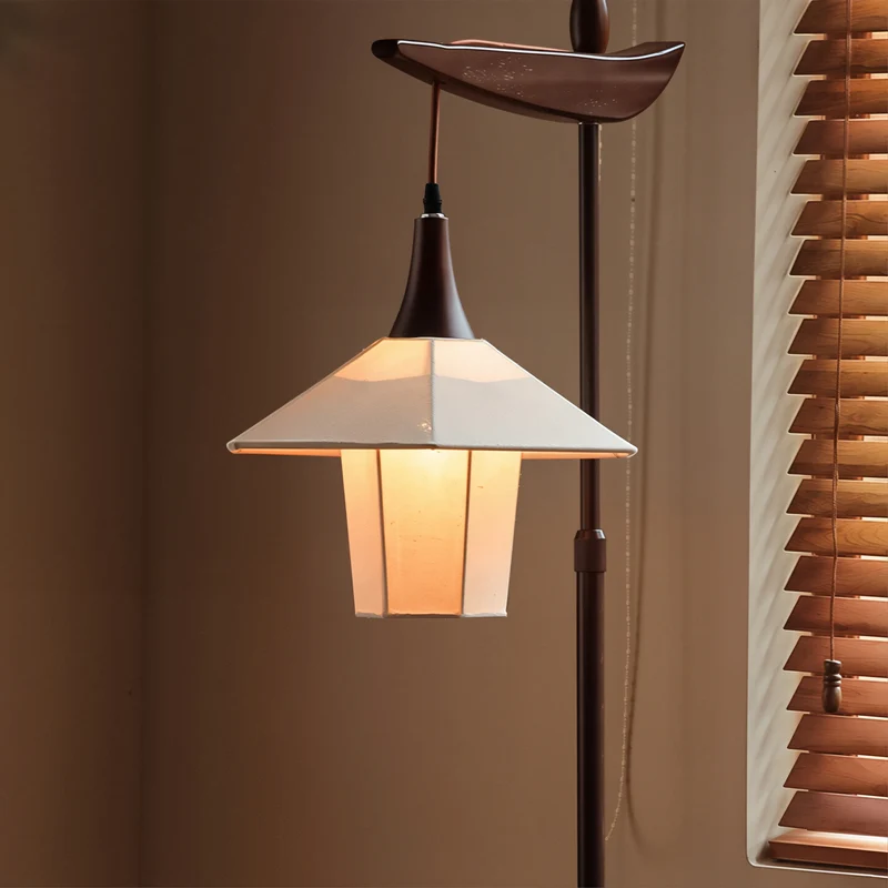 Vintage-inspirierte Stehlampe