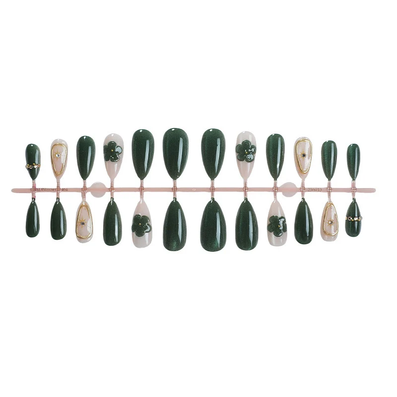 Premium Dekorative Press-On Nagelkunst Set mit Floralakzenten