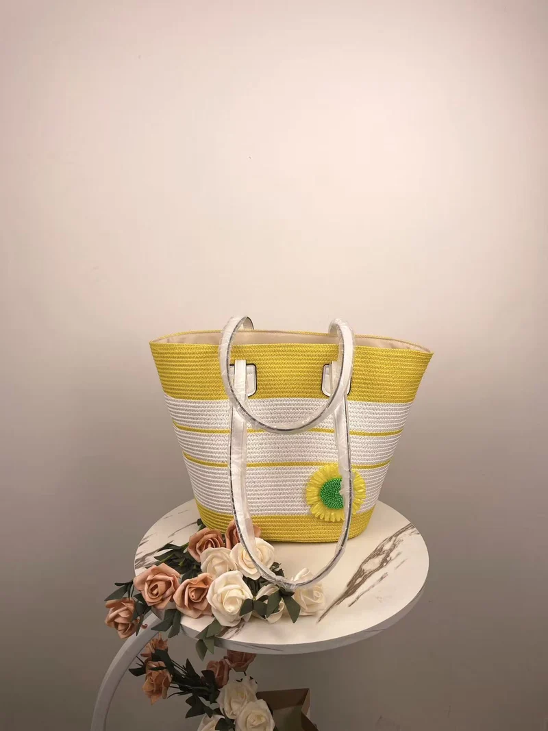 Elegante Strandtasche mit passendem Sonnenhut Skanto