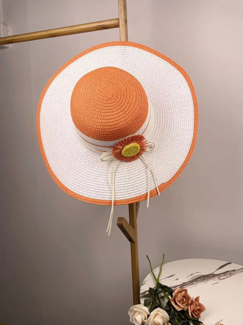 Elegante Strandtasche mit passendem Sonnenhut Skanto