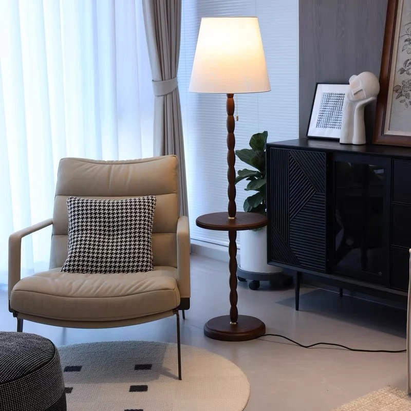 Stylische Stehlampe