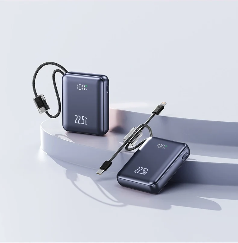 Kompakte Powerbank mit digitaler Leistungsanzeige und integriertem Ladekabel Skanto
