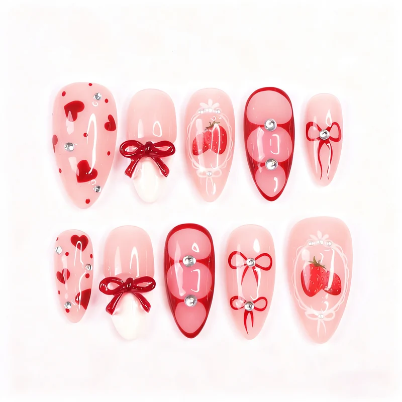 Verspielt Erdbeer- und Herzdesign Press-On Nagelset