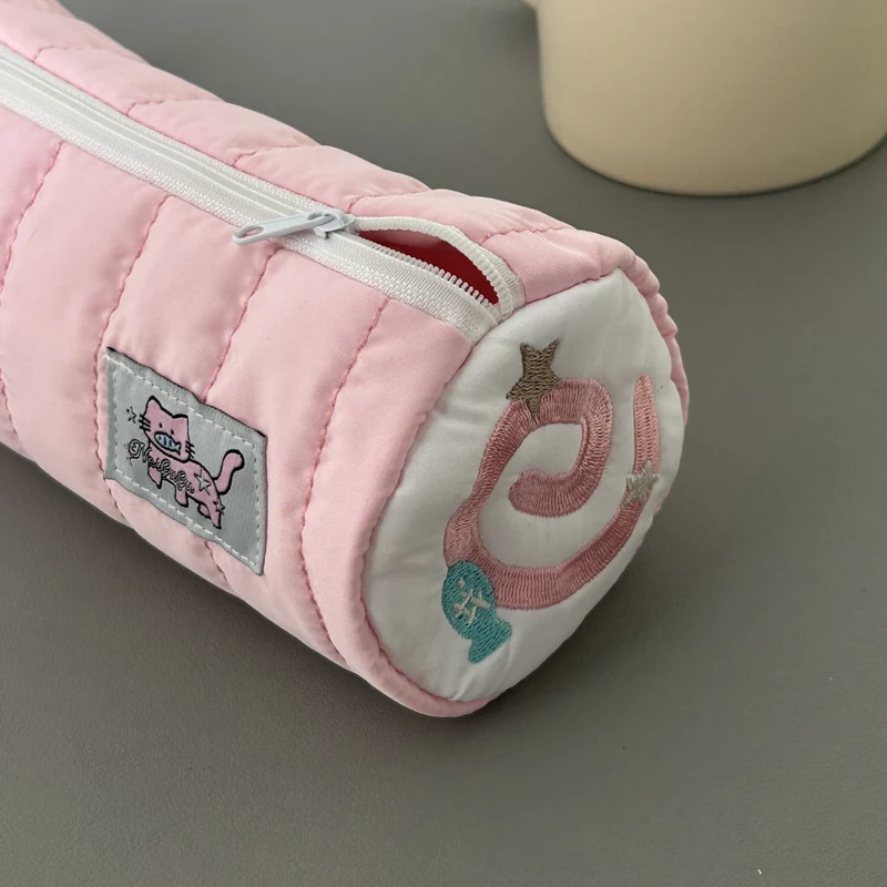Gestepptes katzenthematisches Stifteetui