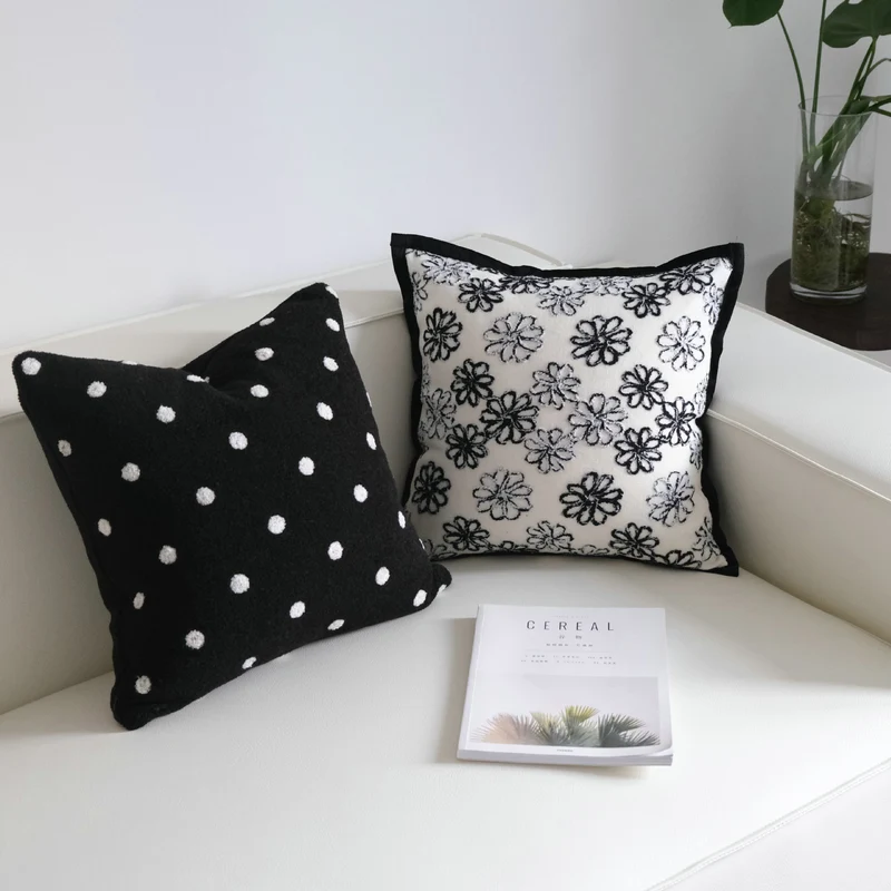 Dekoratives Akzentkissen für Sofa und Bett