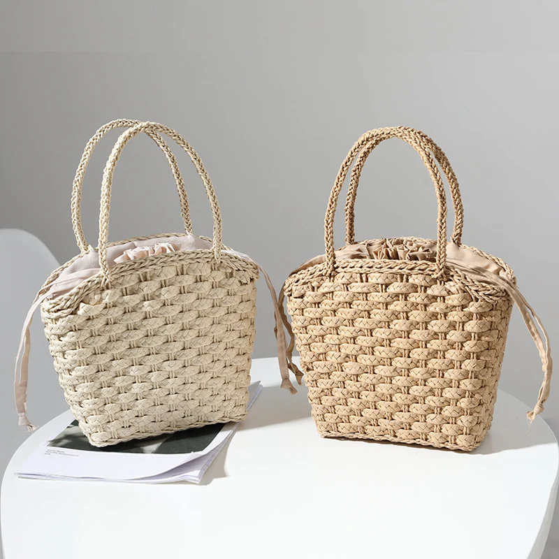 Handgefertigte Strohtasche mit verstellbarem Innenfutter Skanto